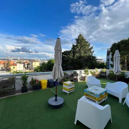 فندق مبيت وإفطار Il Glicine Centro 3*